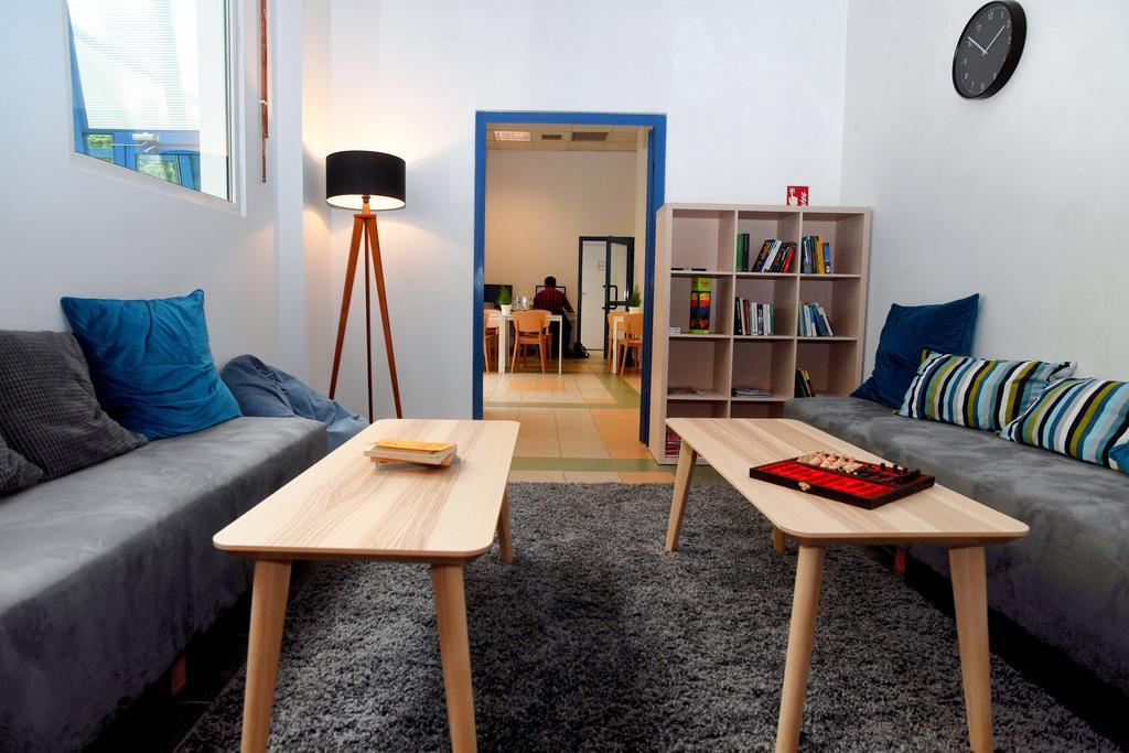 Warsaw Hostel Centrum Private Rooms & Dorms Luaran gambar