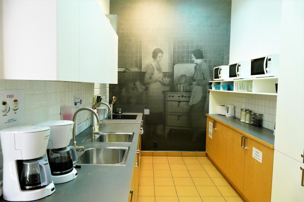 Warsaw Hostel Centrum Private Rooms & Dorms Luaran gambar